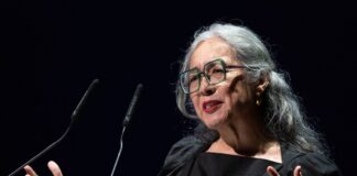 Schriftstellerin Cristina Rivera Garza eröffnete das Festival. 