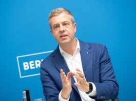 Berlins Finanzsenator Stefan Evers will Milliardensummen bewegen für Klimaschutz, neue Schulen oder Wohnraum. (Archivbild) 