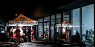 Nach 48 Stunden sind immer noch mehr als Zehntausend Haushalte ohne Strom.