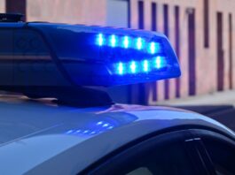 Die Polizei konnte drei Tatverdächtige vorläufig festnehmen.