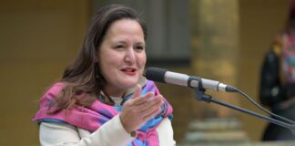Die Kulturministerin will Einrichtungen keine Vorgaben zur Gendersprache machen. (Archivbild)