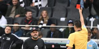 Steffen Baumgart sieht in einer hektischen Schlussphase Rot.