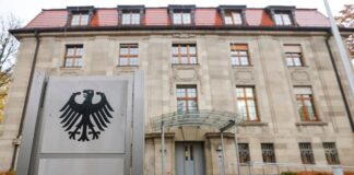 Der BGH in Leipzig bestätigt ein Berliner Urteil gegen zwei Polizisten. (Archivbild)