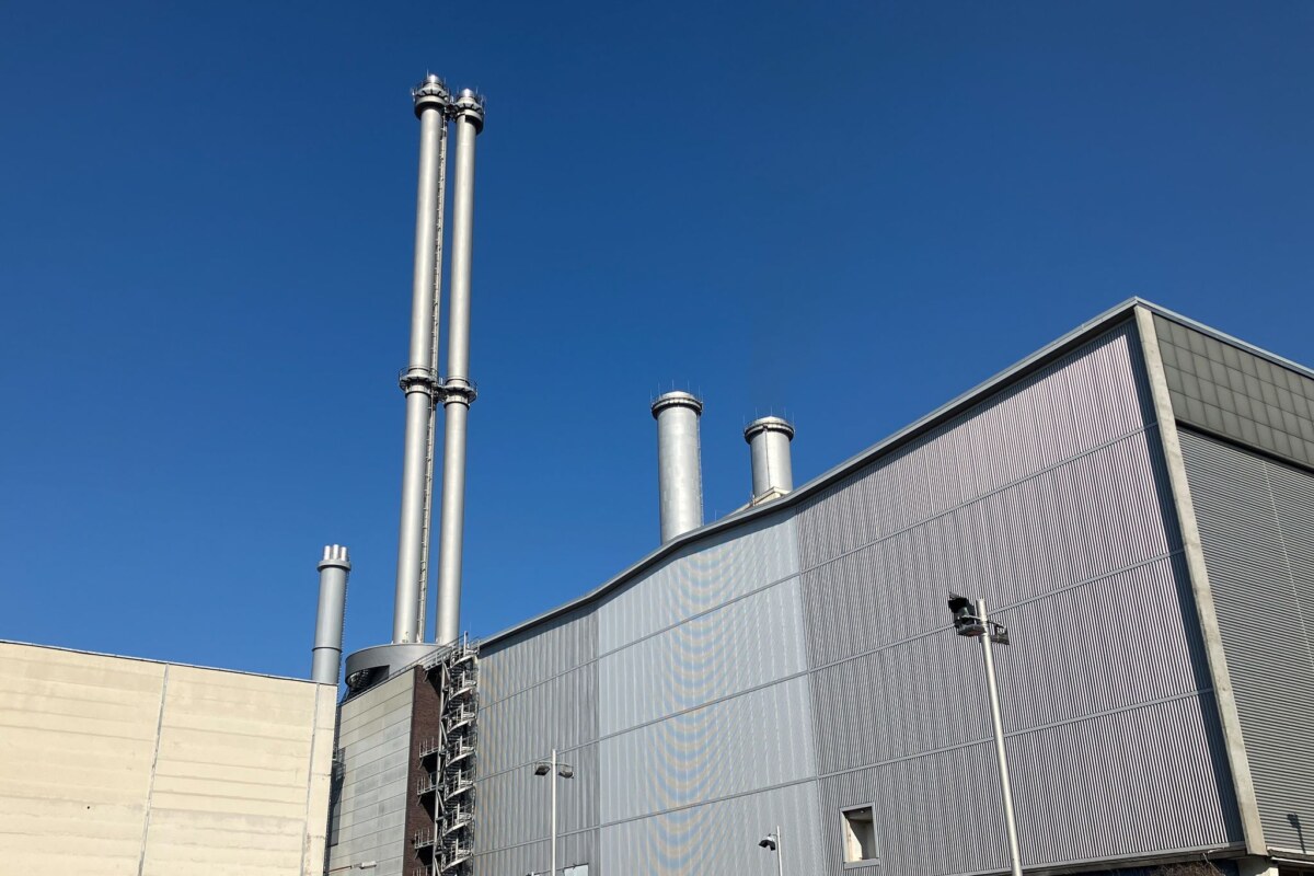 BEW Berliner Energie und Wärme - Heizkraftwerk Mitte Die Berliner Energie und Wärme GmbH (BEW) ist ein noch junges Landesunternehmen. (Archiv)