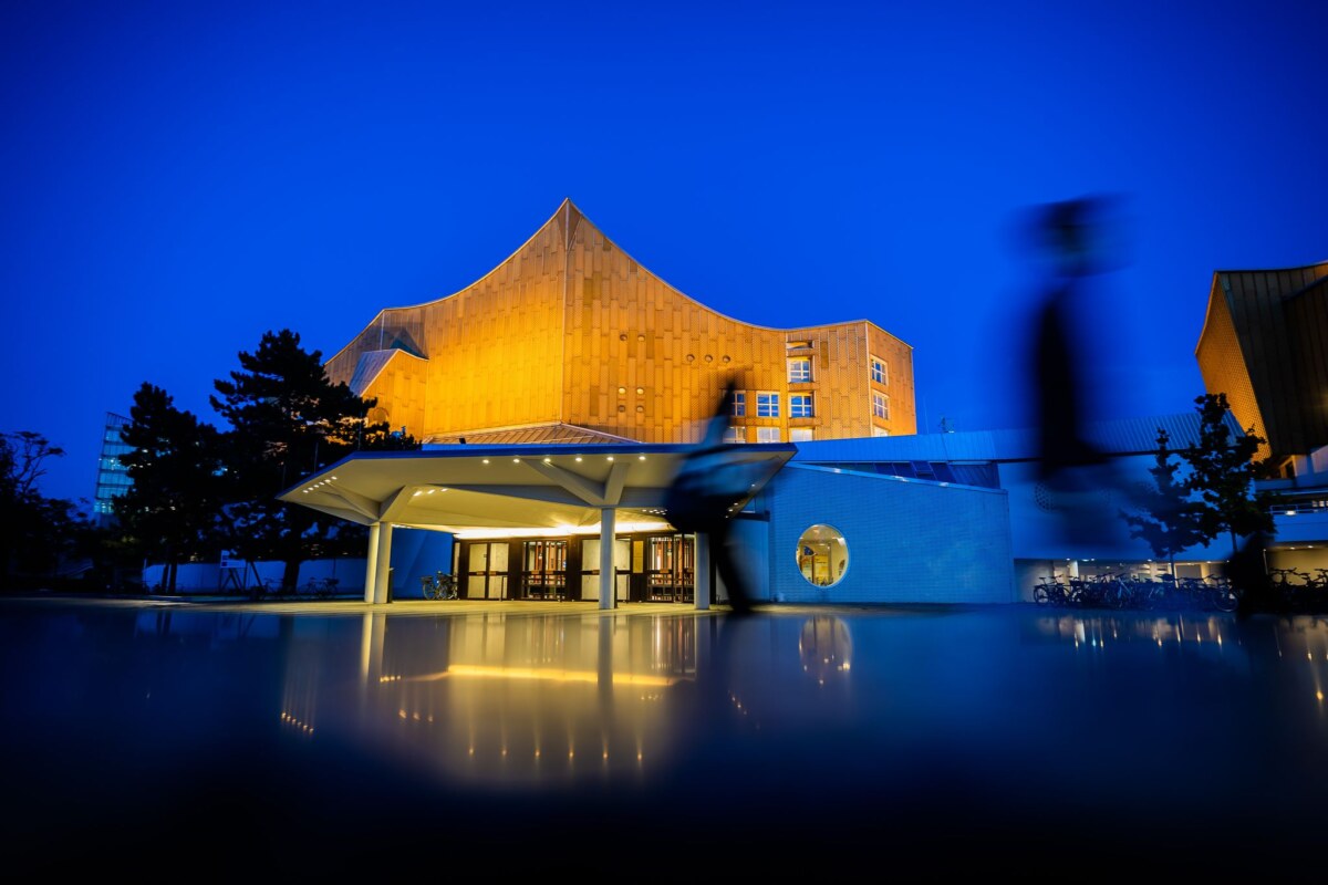 Berliner Philharmonie Star-Violinistin Hilary Hahn hat mehrere Konzerte in Berlin abgesagt. (Archivbild)