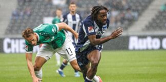 Deyovaisio Zeefuik (r) wird den Berlinern mindestens zwei Spiele fehlen. (Archivbild)