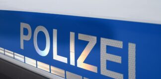 Wegen zweier Farbschmierereien in Berlin-Mitte ermittelt der Polizeiliche Staatsschutz. (Symbolbild)
