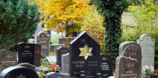 Der jüdische Friedhof in Potsdam wurde bereits 1743 gegründet. (Archivbild)   