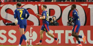 Todesfall überschattet Sieg von RB Leipzig in Cottbus Christoph Baumgartner (RB Leipzig, M) jubelt nach seinem Tor zum 0:2.