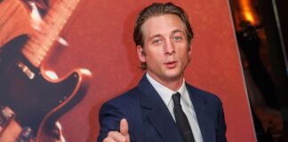 Jeremy Allen White stellte in Berlin den neuen Film über Bruce Springsteen vor. 