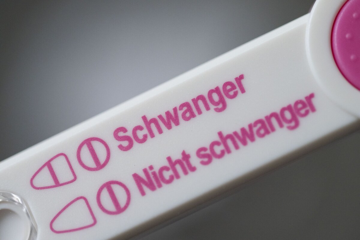 Schwangerschaftstest Nach einem positiven Schwangerschaftstest benötigen viele Frauen Beratung. (Symbolbild)