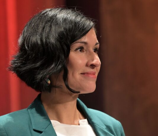 Noosha Aubel kann es kaum erwarten: Am Freitag legt die neu gewählte Oberbürgermeisterin von Potsdam (parteilos) ihren Amtseid ab. (Archivbild)