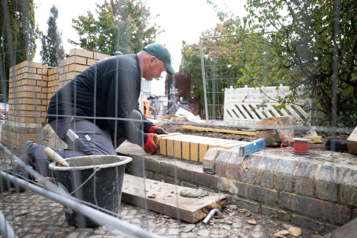 Stand Zaunbau am Görlitzer Park Es geht voran mit den Bauarbeiten: Bis Jahresende soll der Görlitzer Park umzäunt sein.