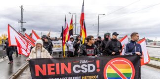 Protest und Polizeieinsatz beim CSD in Cottbus Protest gegen den CSD in Cottbus
