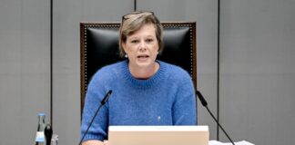 Die CDU-Politikerin Cornelia Seibeld leitet als Präsidentin des Abgeordnetenhauses dessen Sitzung.