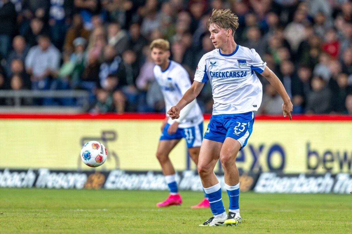 Kennet Eichhorn Kennet Eichhorn von Hertha BSC ist jüngste Startelf-Spieler der Zweitliga-Historie. (Archivbild)