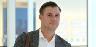 Ein Auftritt des AfD-Landtagsabgeordneten Jean-Pascal Hohm bei einer RBB-Talksendung zum Erstarken der AfD löst in Bad Freienwalde Kritik aus.