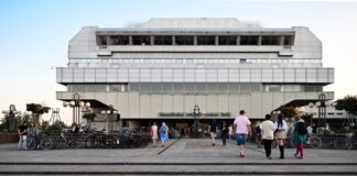 Wer wird das ICC sanieren, renovieren, gegebenenfalls umbauen und anschließend eröffnen und dauerhaft betreiben? Der Senat wird seine Gespräche mit nur einem Bieter-Konsortium fortsetzen. (Archivbild)