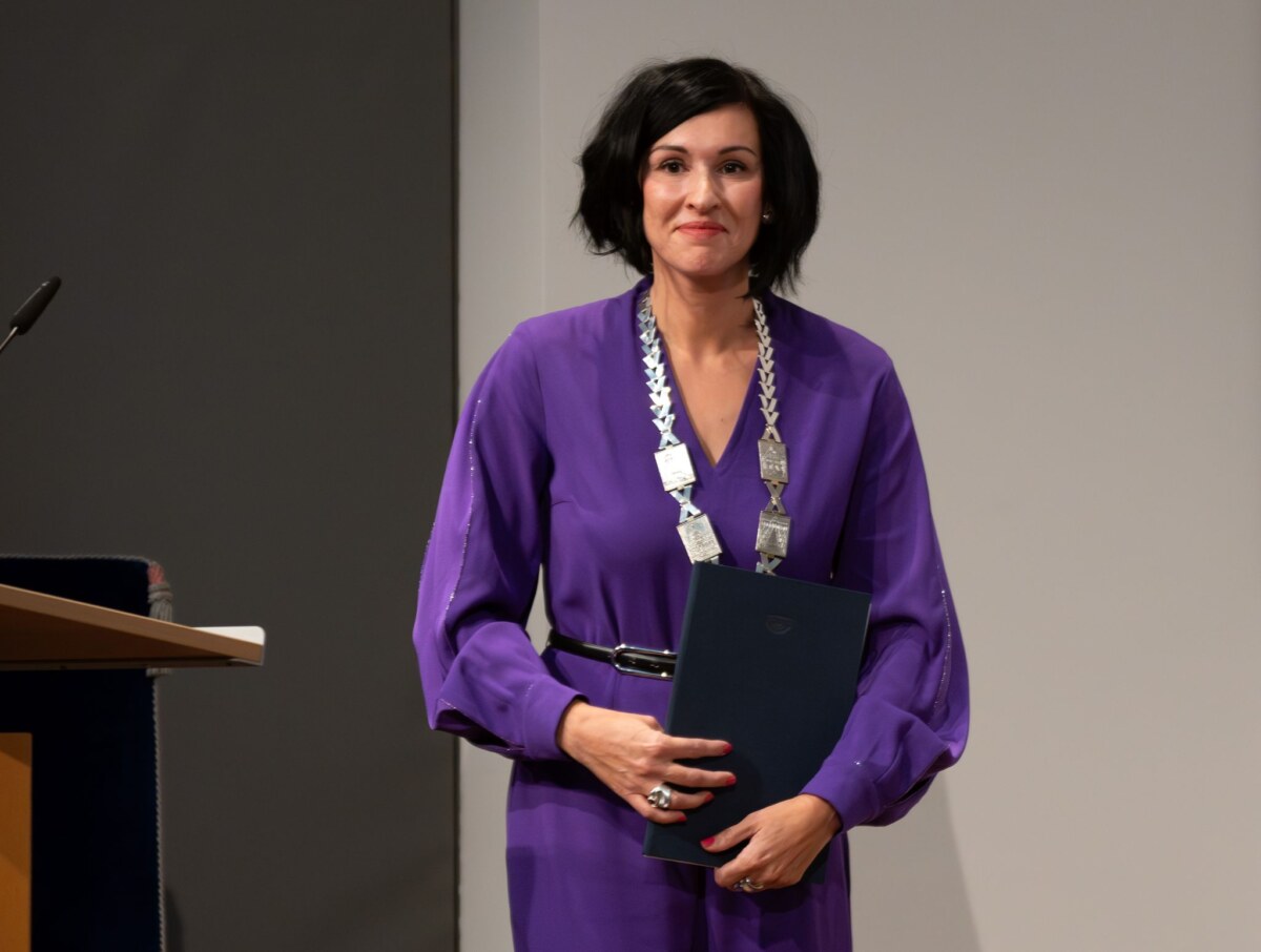 Amtseinführung der Potsdamer Oberbürgermeisterin Noosha Aubel Die Potsdamer Oberbürgermeisterin Noosha Aubel sucht seit ihrem Wahlsieg im Oktober noch eine Wohnung - aber nicht irgendeine, sondern ein schönes Zuhause für ihre Familie, wie sie sagte.