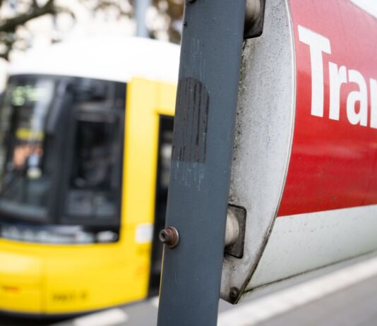 Tram erfasst Radfahrer in Hellersdorf In Berlin kommt es immer wieder zu Tram-Unfällen. (Symbolbild)