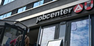 Die Arbeitslosigkeit in Berlin ging im November leicht zurück. (Archivbild)