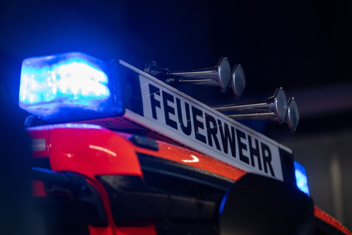 Feuerwehr Die Feuerwehr rückte in der Nacht zum Brand nach Michendorf aus. (Symbolbild)