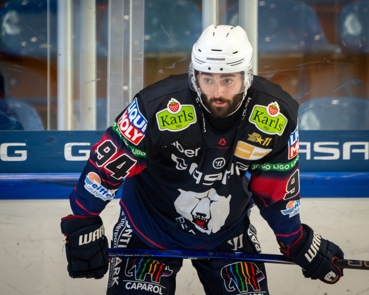 Liam Kirk Angreifer Liam Kirk erzielte beim Sieg der Eisbären Berlin in Straubing drei Tore.