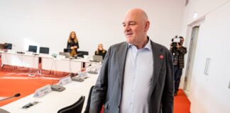 Brandenburgs BSW-Finanzminister Robert Crumbach ist auch Fraktionsmitglied - darüber gibt es Streit (Archivbild).