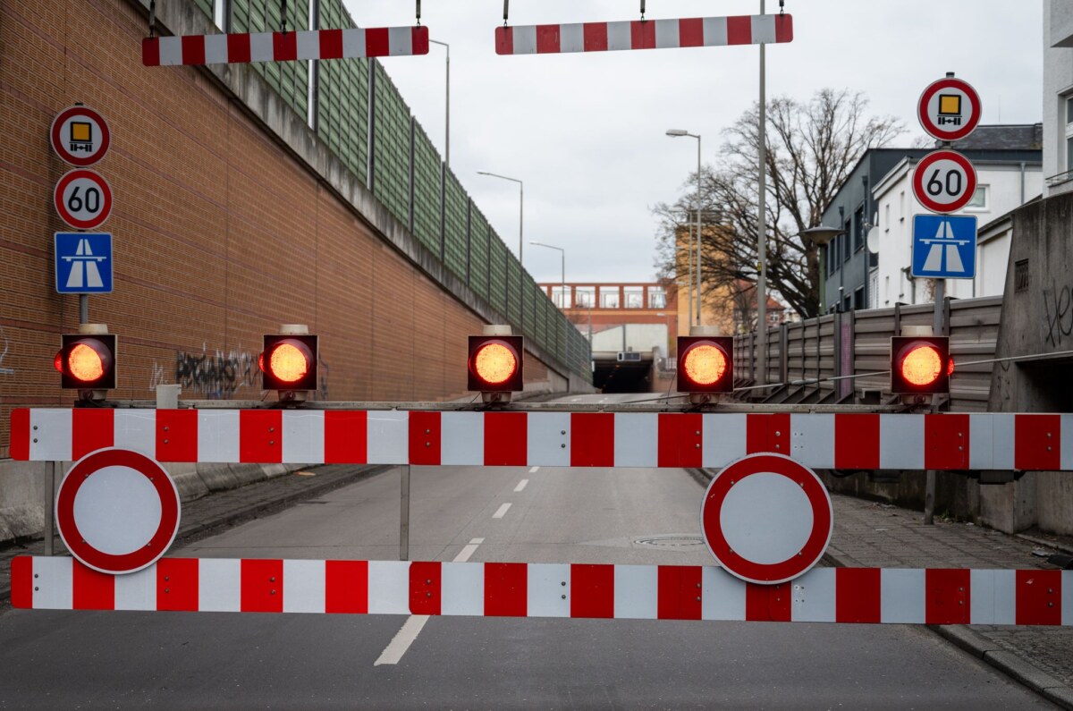 Sperrung A100 Arbeiten im Tunnel Grenzallee sind die Ursache für die etwa dreistündige Sperrung der A100. (Symbolbild)