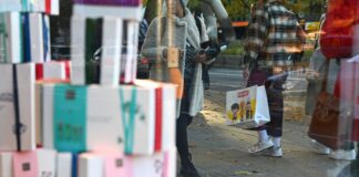 Am Black Friday schlagen viele Kunden zu (Symbolbild).