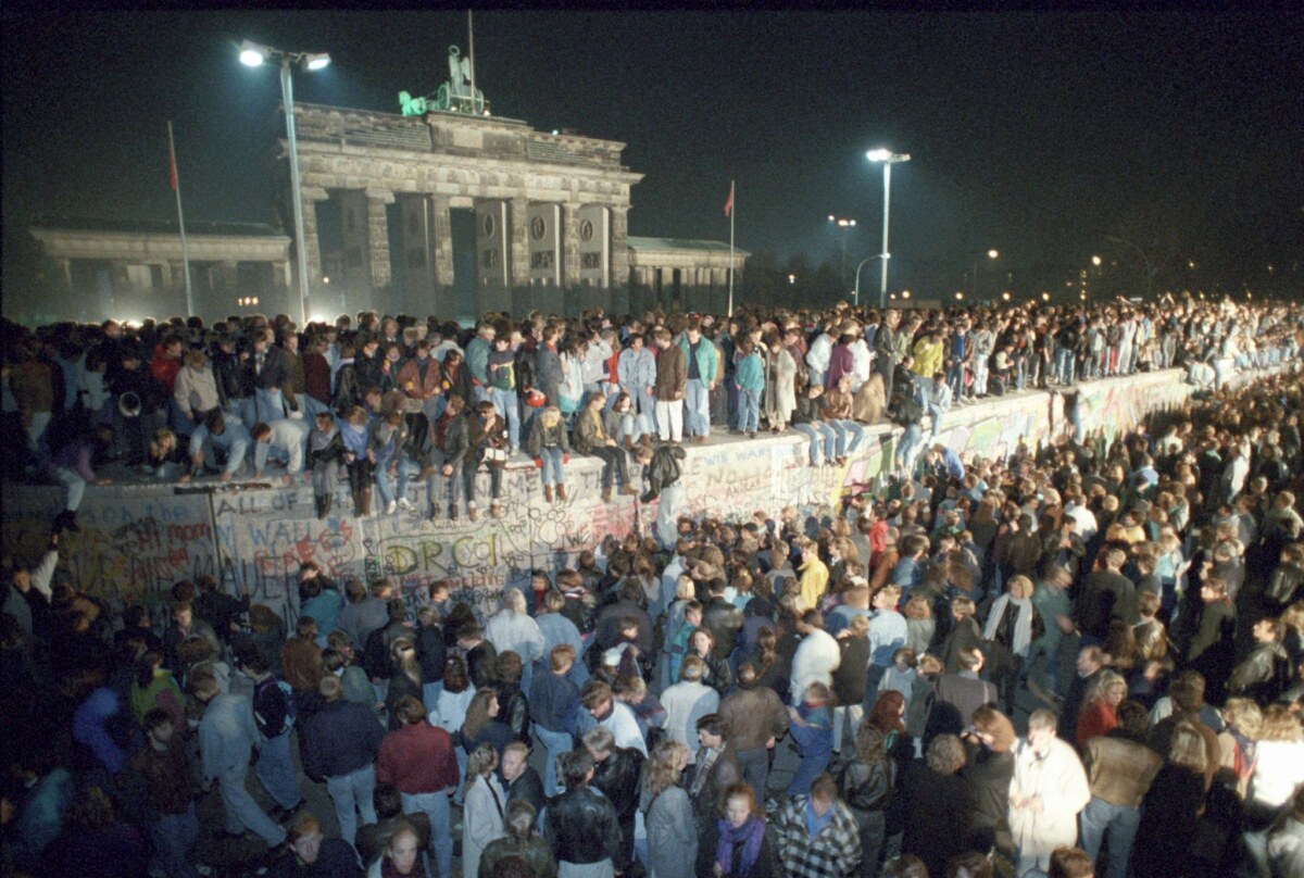 Mauerfall am 9. November 1989 Zum Jahrestag des Mauerfalls veranstaltet Berlin eine «Freedom Week» als neues Format. (Archivbild)