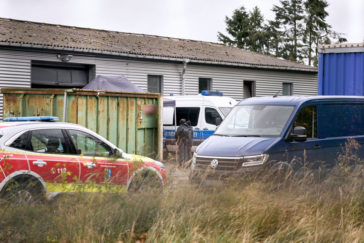 Razzia in Brandenburg In der Halle haben Ermittler ein Drogenlabor ausgehoben.