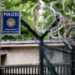 Nach Razzia: Böller und Raketen gesprengt Auf dem Sprengplatz im Berliner Grunewald sind Teile der bei einer Razzia gefundenen Pyrotechnik gesprengt worden (Archivbild).