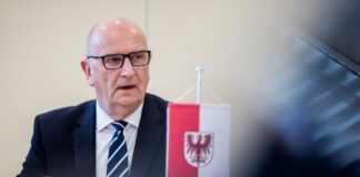 Woidke reist nach Großbritannien – Besuch bei Rolls-Royce Am Montag reist Brandenburgs Ministerpräsident Dietmar Woidke (SPD) nach Großbritannien und will den Triebwerkshersteller Rolls-Royce besuchen (Archivbild).
