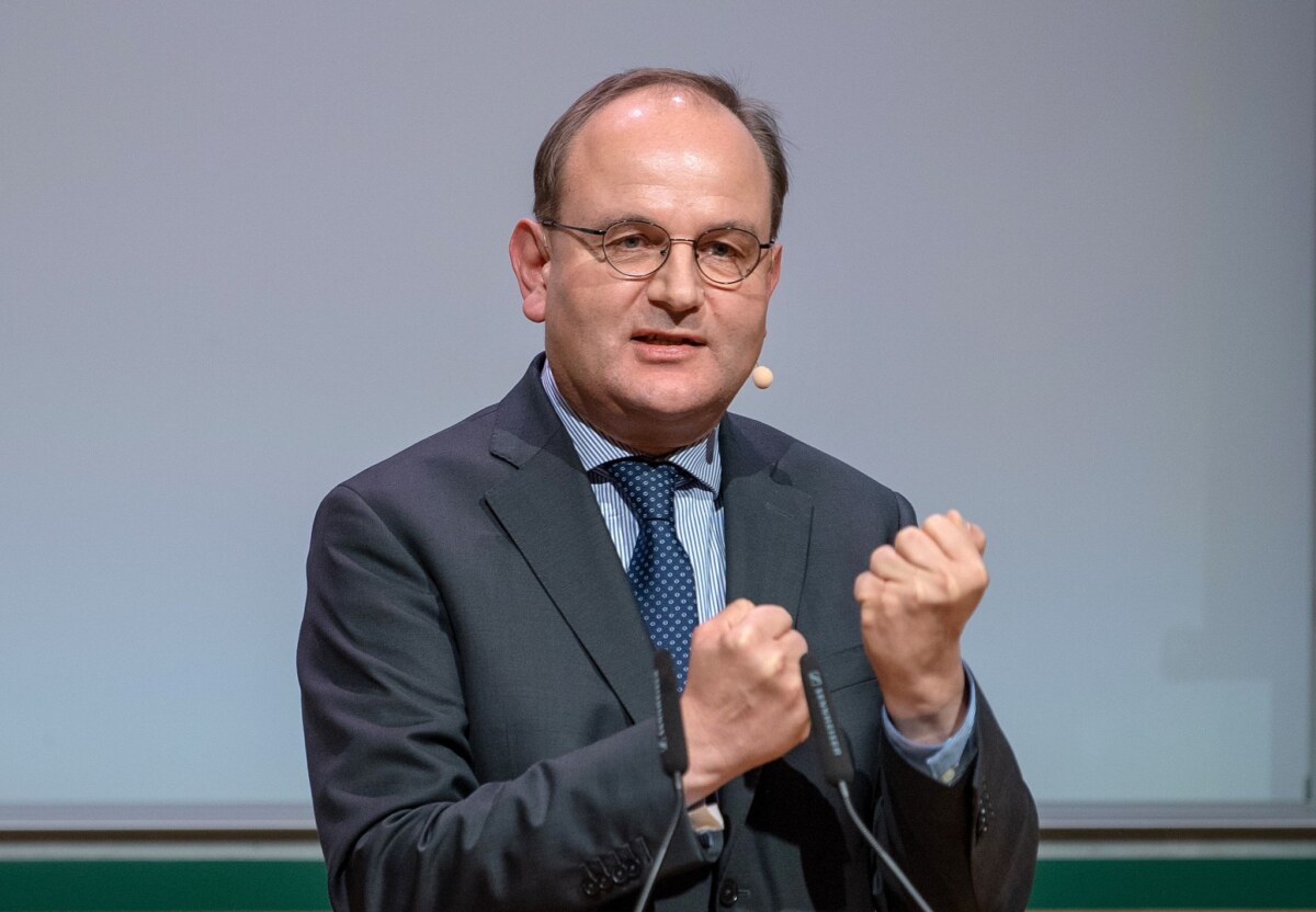 Klimaökonom Edenhofer Der Direktor des Potsdam-Instituts für Klimafolgenforschung (PIK), Ottmar Edenhofer, äußert sich zur UN-Klimakonferenz. (Archivbild)