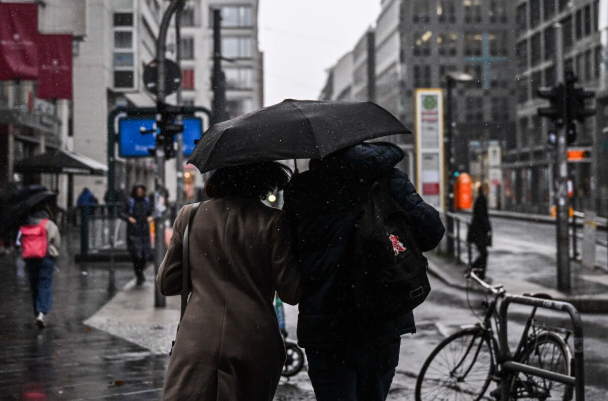 Regenwetter in Berlin Regen- und Graupelschauer sind am Montag angekündigt. (Symbolbild)