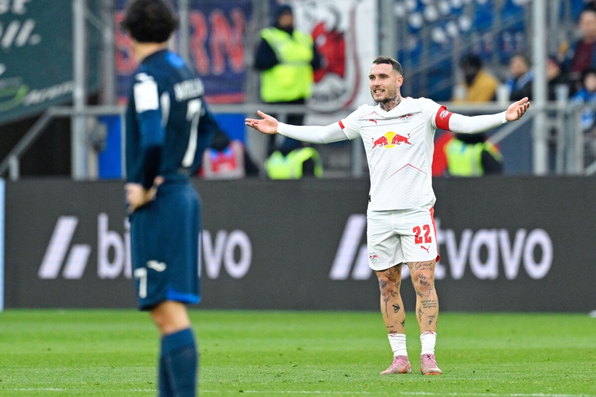 TSG 1899 Hoffenheim - RB Leipzig David Raum (RB Leipzig) gestikuliert beim Hoffenheim-Spiel. Für seine Zukunft hat er klare Vorstellungen.