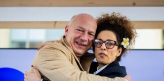 Berliner Bürgermeister: Am Ende gewinnt die Freiheit Bürgermeister Kai Wegner begrüßte die iranische Aktivistin Masih Alinedschad.