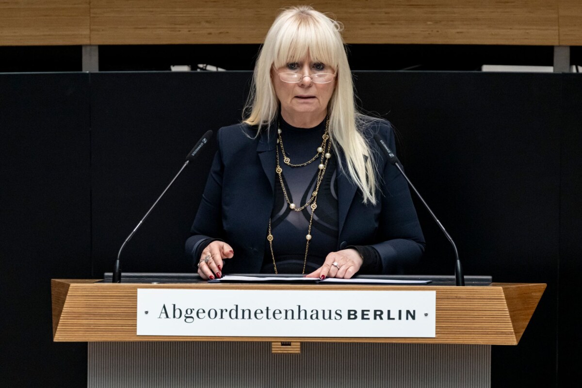 Plenarsitzung Berliner Abgeordnetenhaus Berlins Innensenatorin Iris Spranger (SPD) sieht bei der Drohnenabwehr Handlungsbedarf.