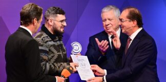 Thomas Köpplin (zweiter von links) aus Schweinfurt wurde geehrt. 