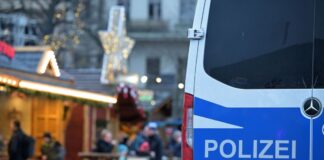 Besinnliche Betonpoller: Wie sicher sind Weihnachtsmärkte? Die Veranstalter von Weihnachtsmärkten achten nach eigenen Angaben auf die Sicherheit. (Symbolbild)