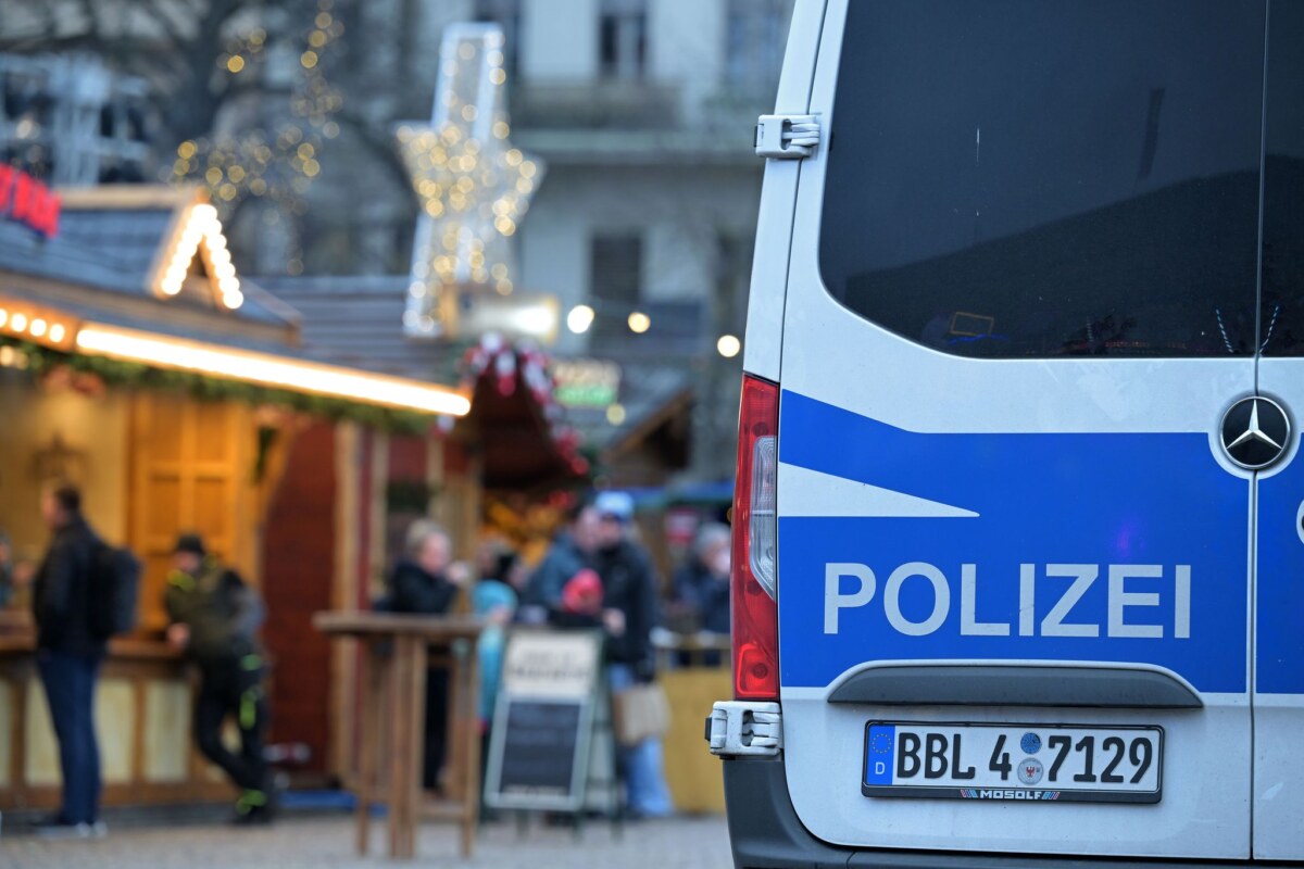 Weihnachtsmarkt in Potsdam Die Veranstalter von Weihnachtsmärkten achten nach eigenen Angaben auf die Sicherheit. (Symbolbild)