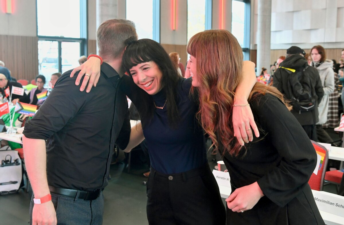 Landesparteitag der Berliner Linke Die Juristin Elif Eralp will für die Linke ins Rote Rathaus.