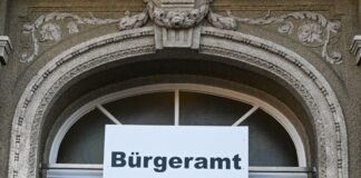 In Berlins Bezirken gibt es mehr als 40 Bürgerämter. (Archivfoto)