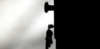 Persönliche Daten sollten nicht an Fremde gegeben werden, raten die Behörden. (Symbolbild)