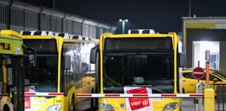 Verdi fordert bei BVG mehr Urlaub und mehr Urlaubsgeld Ab Januar stehen wieder Tarifverhandlungen bei der BVG an - auch Warnstreiks sind dann wieder möglich wie schon zu Beginn des laufenden Jahres. (Archivbild)