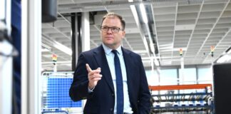 Bundesumweltminister Schneider hat die Verbraucher in Deutschland aufgefordert, beim Kauf von Smartphones auch gebrauchte Geräte in Erwägung zu ziehen.