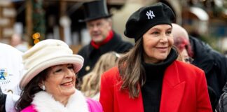 Natascha Ochsenknecht kam mit ihrer Mutter Bärbel Wierichs.