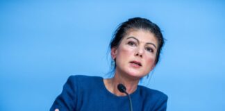 Die Gründerin und scheidende Vorsitzende des BSW, Sahra Wagenknecht, äußert sich zur Krise der SPD/BSW-Koalition in Brandenburg.