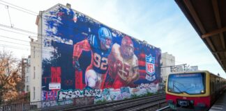 Im Zentrum der Stadt: ein riesiges NFL-Wandbild. 